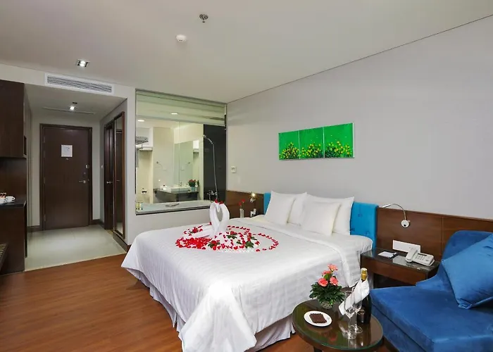 Central Palace Hotel